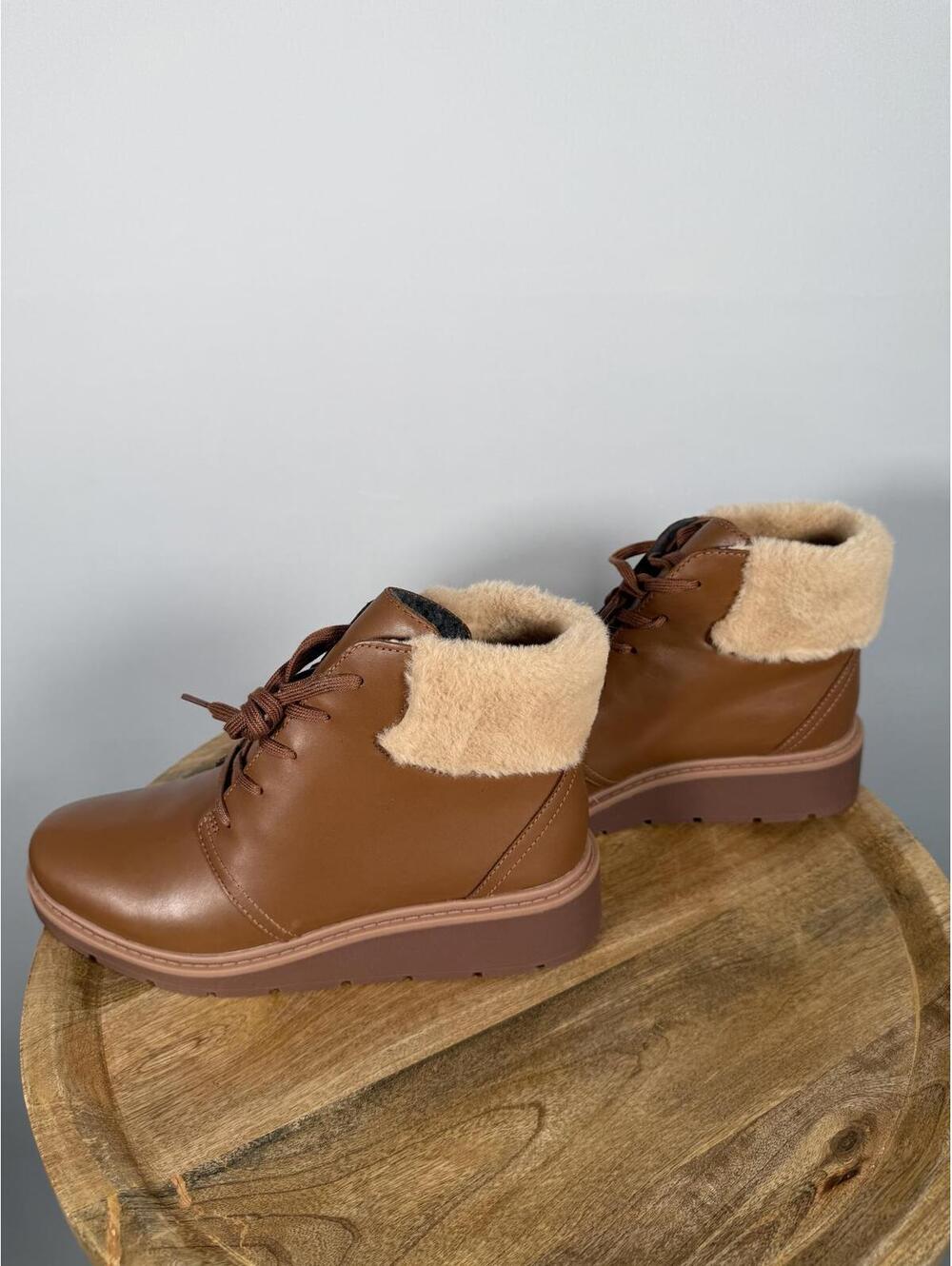 Clarks Andie Go Ankle Boots Brown Faux Fur Lined Lace Up Size 7.5 - Picture 5 of 8